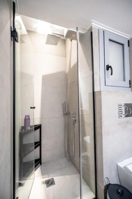 Piraeus Cozy Apartment For 4 Persons エクステリア 写真